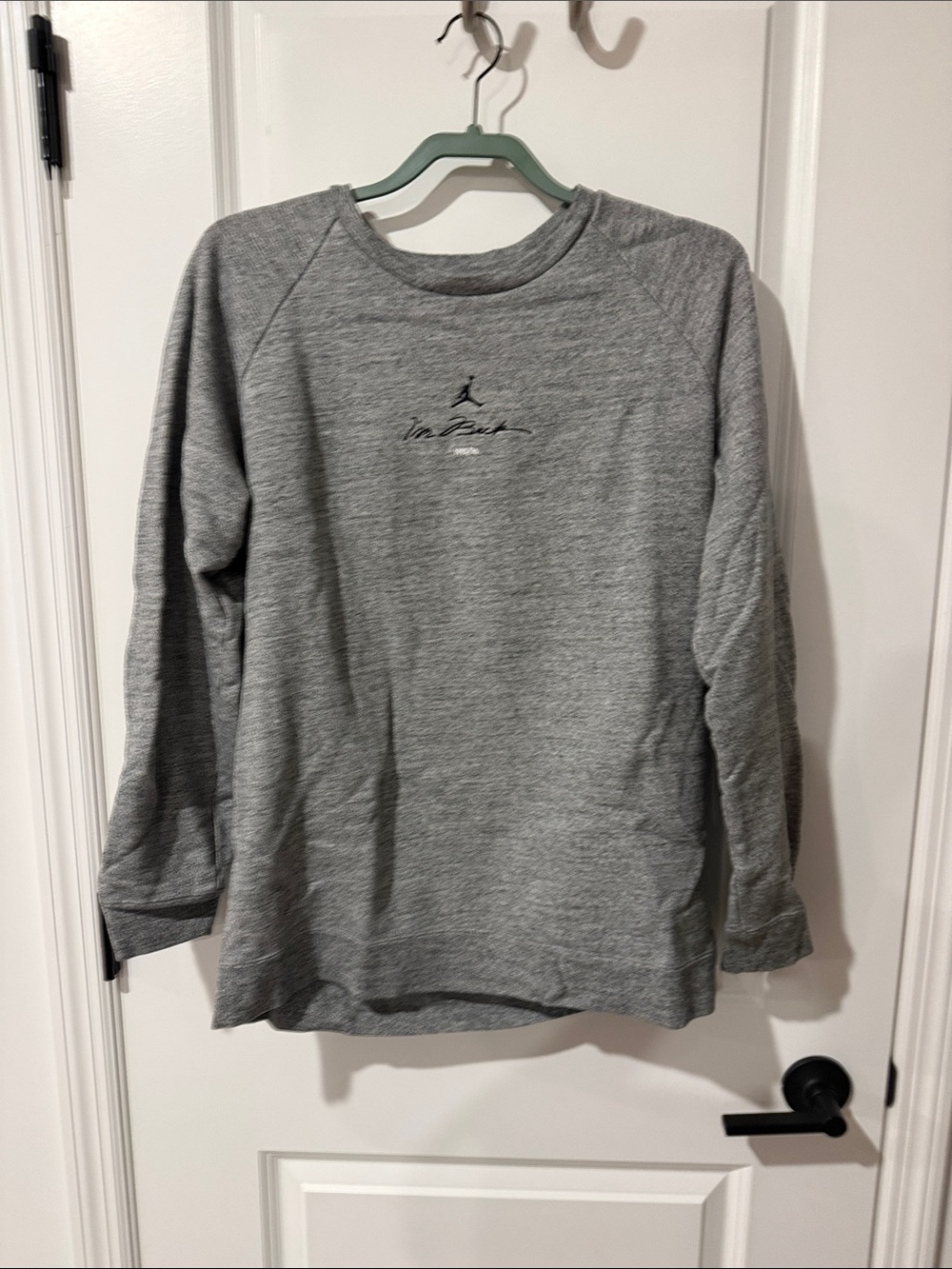 Like new Sz L Jordan Heather Gray Crewneck Sweatshirt with Small Logo